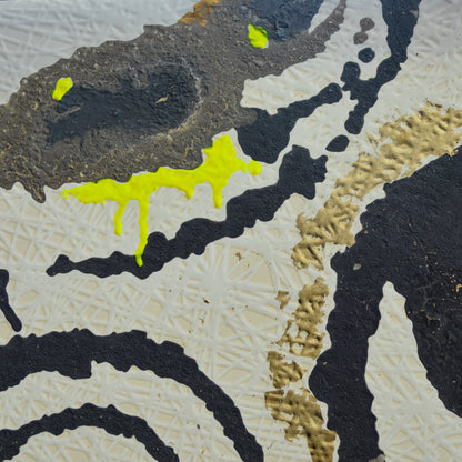 Oltre il Confine – Opera Pop Materica su Carta da Parati 3D | 70x70 cm